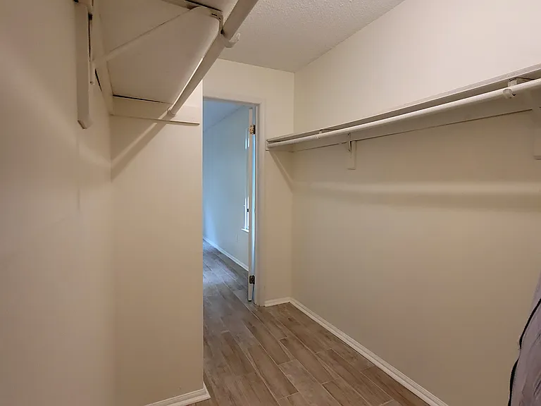 433 Danbury Ln #433 — Photo 38
