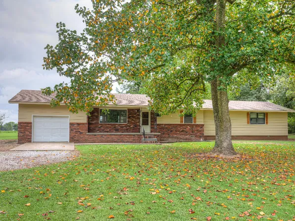 15551 Goldfinch Road, Neosho, MO 64850