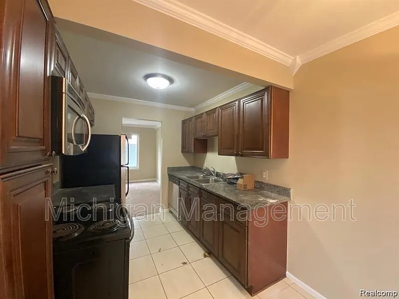 2 bed, 1.5 bath, 1282 sqft, $1,795 — Photo 4