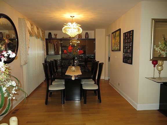 3rd image of 26 E Harbor Dr