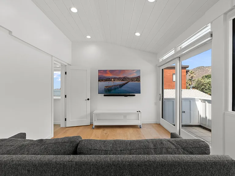2988 Solimar Beach Dr — Photo 27