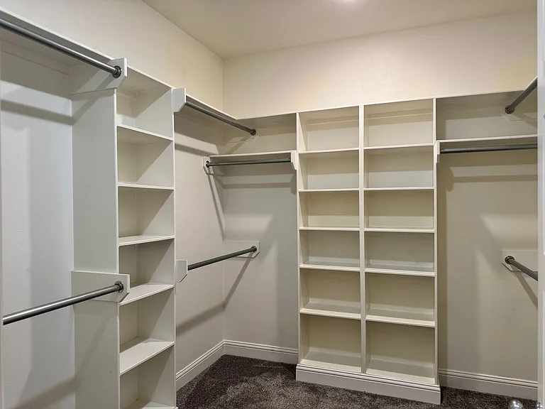 7315 Rolling Acres Pl — Photo 21