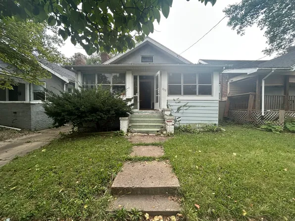 702 E Frye Ave, Peoria, IL 61603