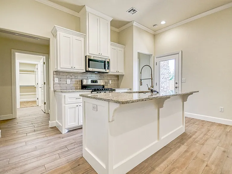 3100 Pebble Pond Dr — Photo 23