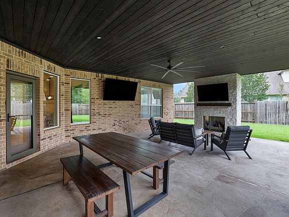 4th image of 15610 Summer Heath Ct