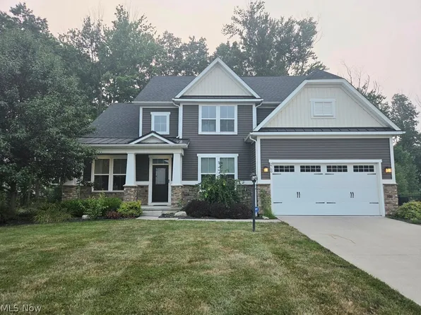 2760 Fairview Dr, Avon, OH 44011