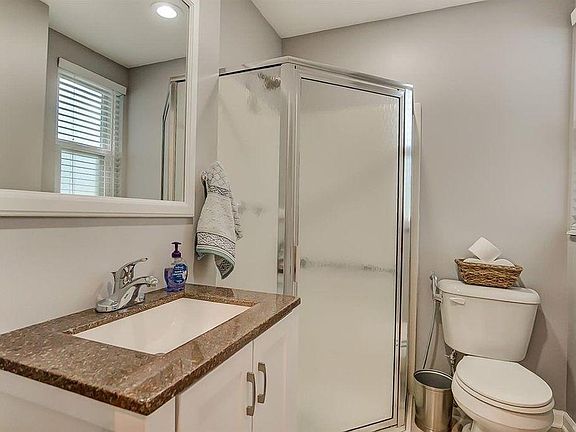 3rd image of 2020 Anderson Cove Ln