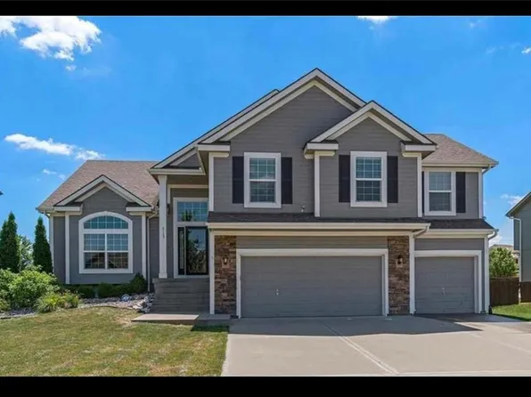 8105 NE 102nd St, Kansas City, MO 64157