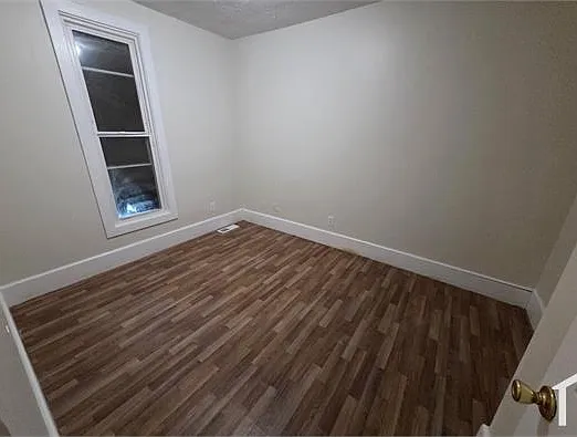 26 Hall St SW — Photo 6