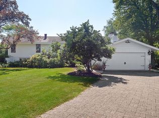 28W427 Wynn Ave, West Chicago, IL 60185