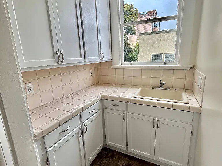 842 Central Ave — Photo 12