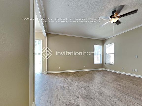 5th image of 9410 Willow Cove Ct