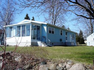 4036 Beacon Hill Dr, Port Hope, MI 48468