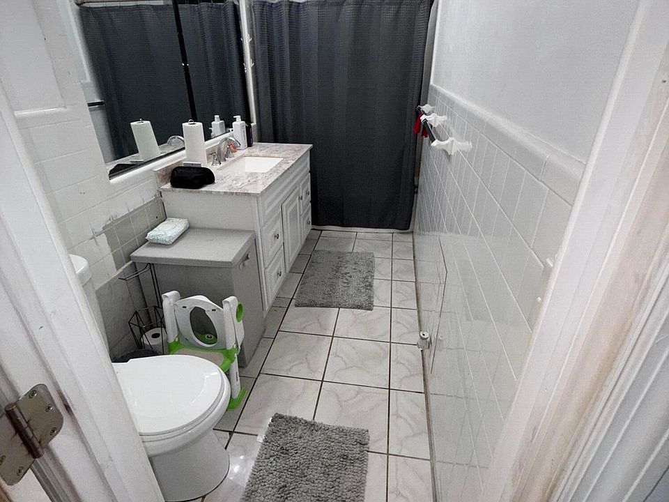 1st image of 3830 Eastview Avenue