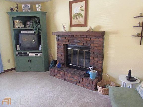 4th image of 1523 Northwood Cir NE