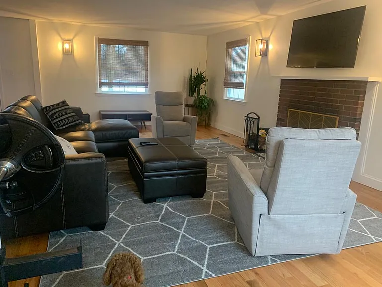 85 Neipsic Rd — Photo 9
