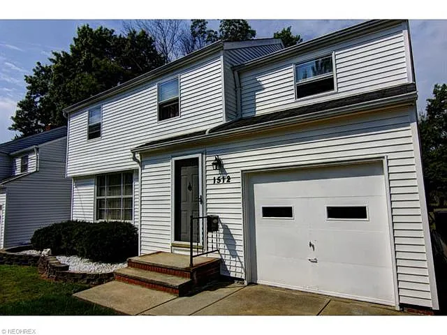 1512 Edgefield Rd photo 1
