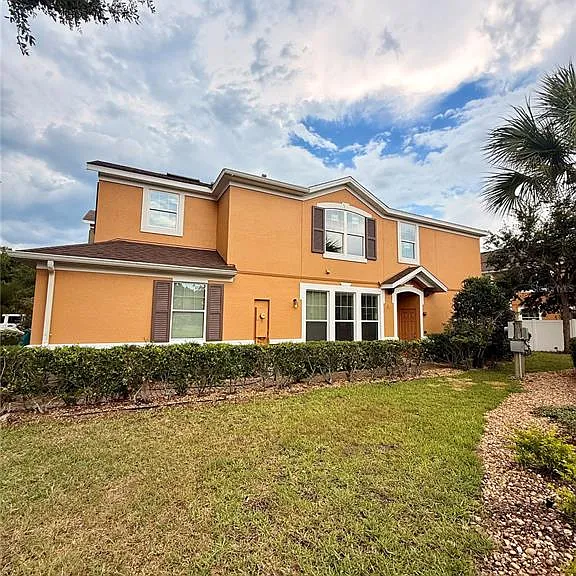 9412 Strongbark Ln — Photo 3