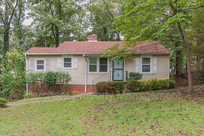 1st image of 424 Potomac Ave