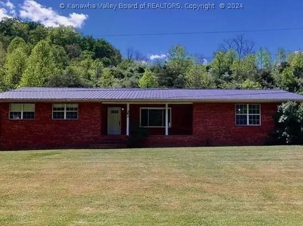 7560 Deer Pen Rd, Lesage, WV 25537