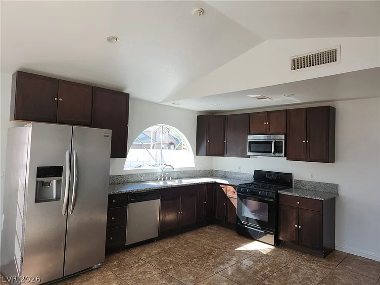 6556 Bradford Ln — Photo 15