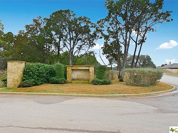 3rd image of 2350 Geneseo Oaks