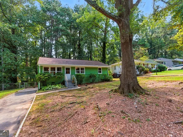 2608 Westchester Dr, East Pt, GA 30344