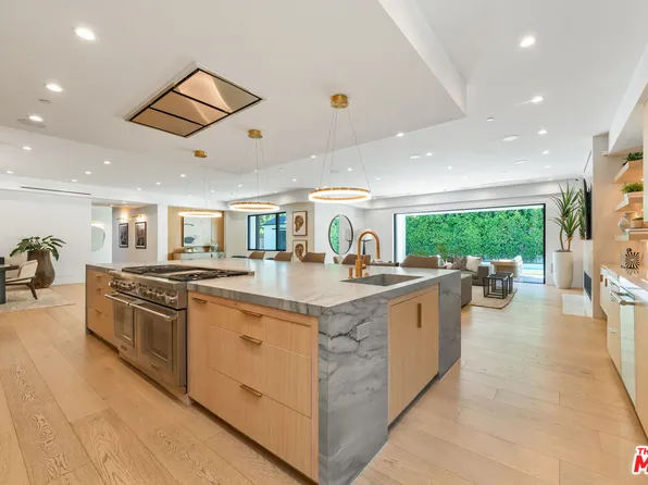 17228 Otsego St, Encino, CA 91316