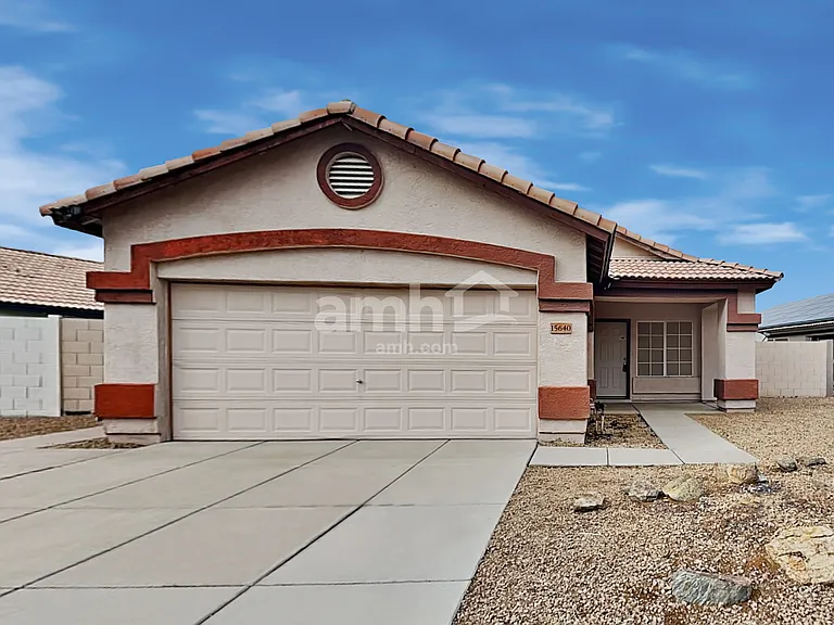 15640 W Magnolia St — Photo 1