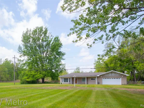 10800 Holland Rd, Taylor, MI 48180