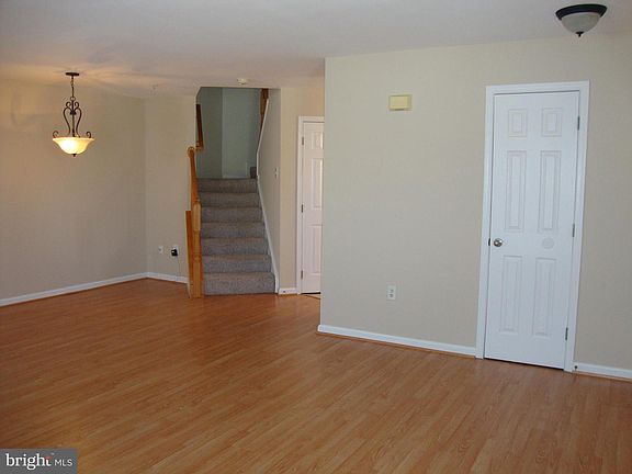 5th image of 2119 Bristol Dr #19