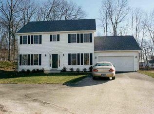 36 White Oak Dr, Danbury, CT 06811