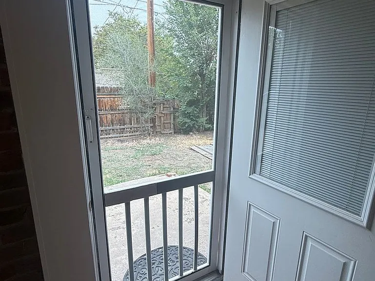 611 W Colorado Ave — Photo 6