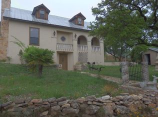 536 Balcones Dr, Fredericksburg, TX 78624