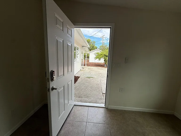 170 S Gadsden Dr — Photo 9