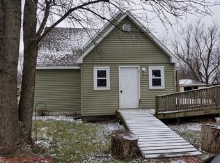 1954 W Green St, Frankfort, IN 46041
