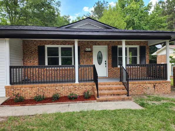 422 Kings Ave, Bishopville, SC 29010