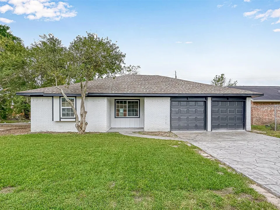 17114 Folsom Dr