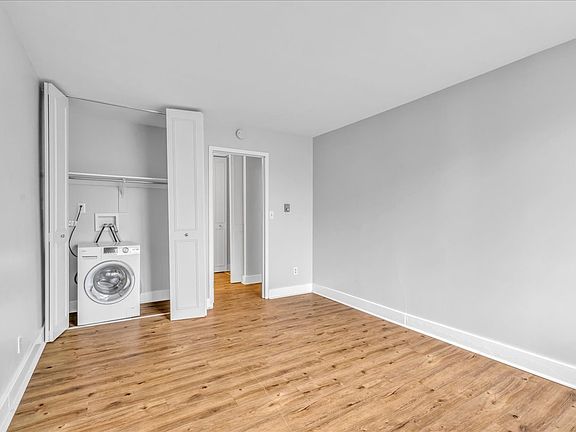 2nd image of 600 Admiral Blvd #4Q
