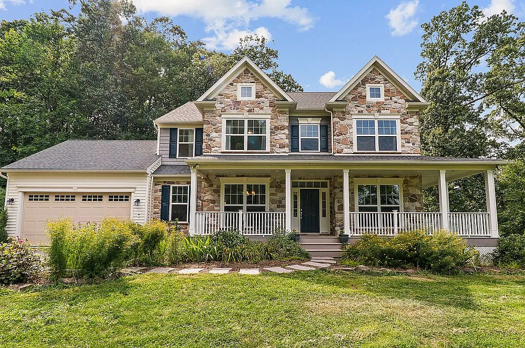 Property main image