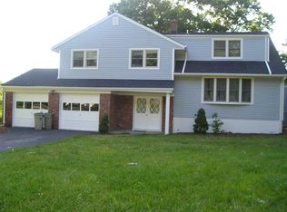 11 Teak Rd, Wayne, NJ 07470