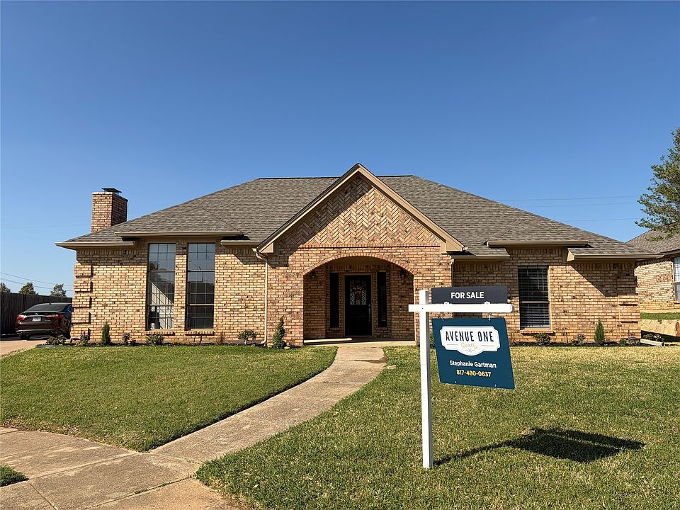 1st image of 2305 Meadowlark Ln