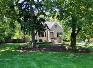 305 E Olive Ave, Prospect Heights, IL 60070