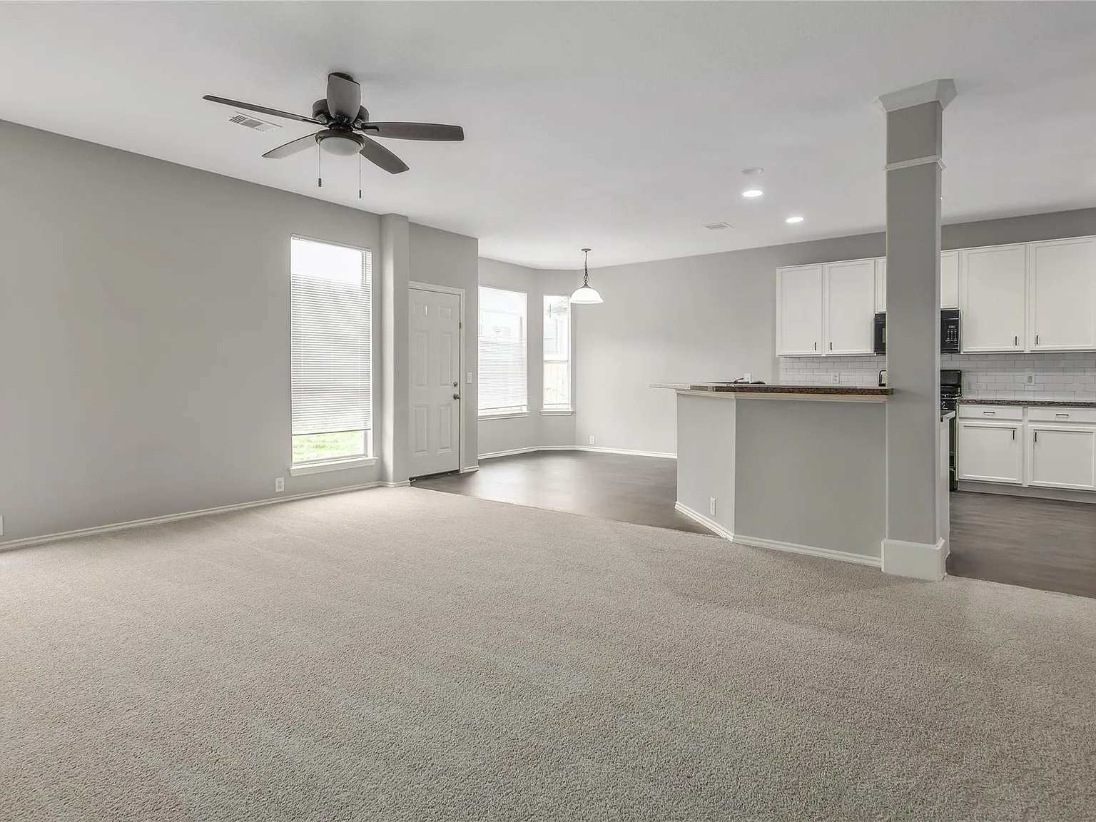 4 bed, 3.5 bath, 2756 sqft, $2,500 — Photo 1