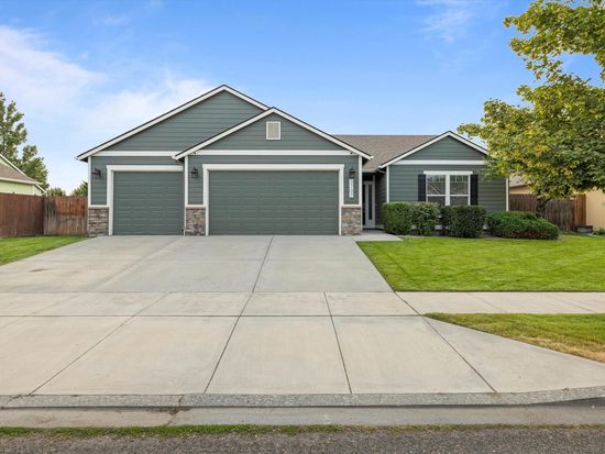 3707 W 19th Ct, Kennewick, WA 99338