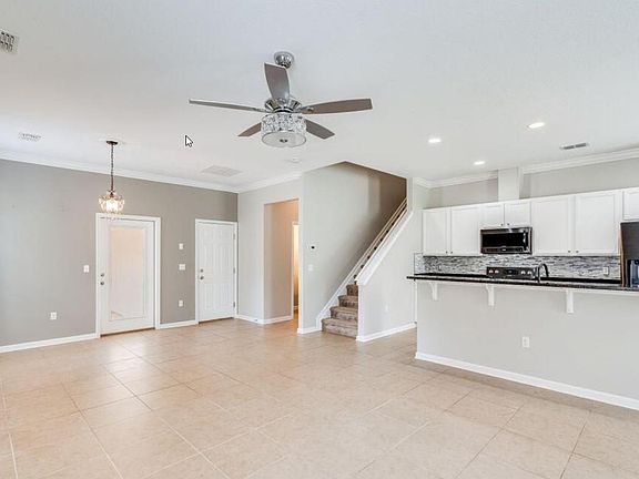 4th image of 210 Sand Oak Blvd