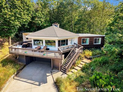 9410 Whispering Sands Dr, West Olive, MI, 49460