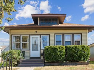 305 8th St, Silvis, IL 61282