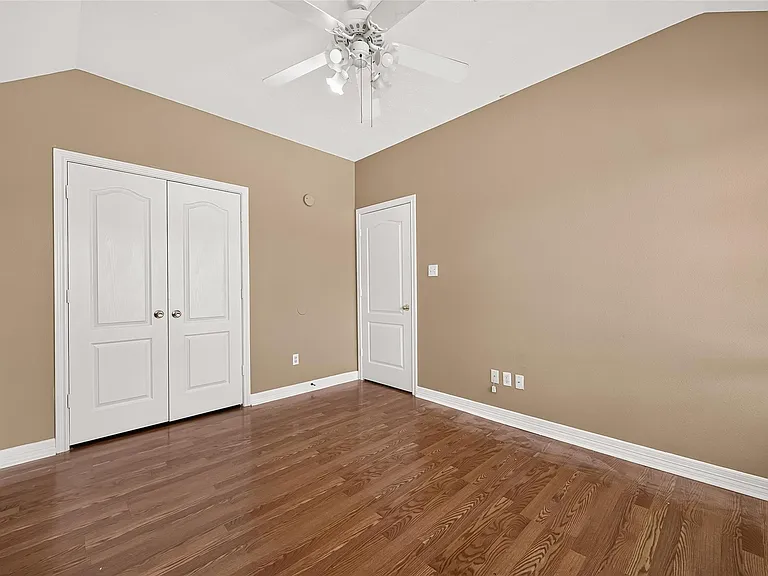 4011 Alexis Cir — Photo 31