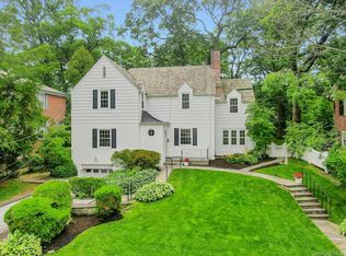 83 Parkway W, Mount Vernon, NY 10552
